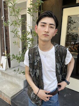 ヘアーシグネチャー(Hair Signature) スーツツーブロックマッシュモテる黒髪流行