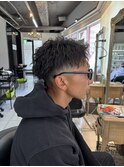 ツイストスパイラルパーマ　フェード　縦落ちツイスト　波巻き