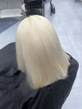 トゥルークリエイション 渋谷(True Creation) 綺麗な！ホワイトカラー！