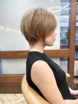 柏で1番綺麗な髪質改善ミニウルフダブルカラーショートボブ