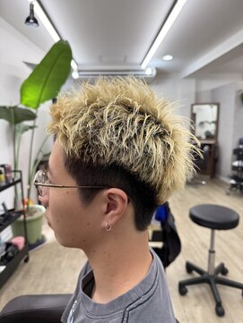 スウェル 津田沼店(Swell) ハイトーン×スパイキー[津田沼駅/Men's/メンズカット/パーマ]