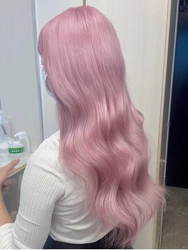 ピンクカラー/ブリーチカラー/ウルフカット/レイヤーカット