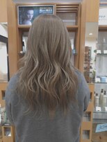 プランタンアヴェダ(printemps AVEDA)&nbsp;柔らかアッシュベージュ×ハイライト