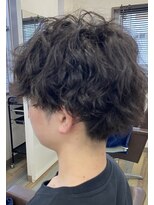 バームヘア(balm hair)&nbsp;刈り上げツーブロック前下がりマッシュツイストスパイラルパーマ