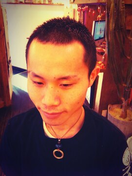 ラルマコア ジェルム(LA'LMA core GERME) メンズお洒落ボウズ