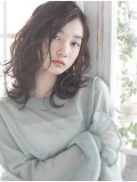 シャンプー 本店(SHAMPOO)&nbsp;かき上げで表情が変わる　リバースバングで大人かわい いヘア