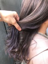 ビヨンドイー(beyond E)&nbsp;ホワイトグレー×インナーパープル