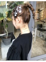 マメ(mame)&nbsp;ポニーアレンジ/ヘアセット/飾り