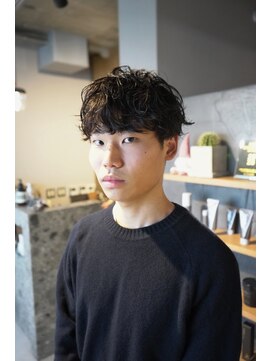 キュー(Cue_) 外国人寝癖風スパイラル王道マッシュパーマ 2【影山】