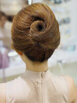 ジラ ヘアアンドメイク(girra HAIR&MAKE)&nbsp;夜会巻き