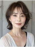 デザインカラーレイヤーカットウェットヘアオリーブベージュ白髪