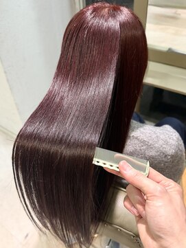 コード 四条河原町駅店(CHORD) ワインレッドカラー/艶と深みの大人ストレート