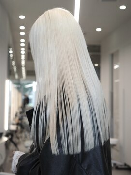 ソル バロール 表参道(SOL .valor) ハイトーンカラーミディアムレイヤーボブデザインカラー韓国ヘア