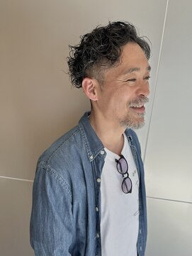 リノア 鵠沼海岸(LINOA) シャドウパーマ/スペインカール/サーフカール/フェード/ツイスト