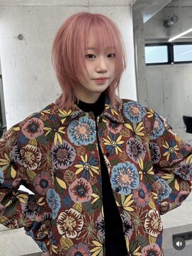 ローレン(Lolen.) ボブウルフ　淡めピンク