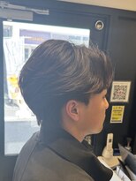 バース バイ ハピネス(BIRTH by happiness)&nbsp;韓国へアカルマパーマワックスなしセンターパート黒髪ウルフ