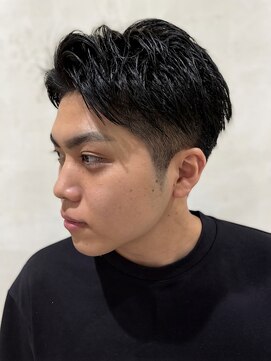 ヨシザワインク プレミアム 横浜 桜木町店(YOSHIZAWA Inc. PREMIUM) 黒髪メンズビジネスツーブロックアップバングスタイル