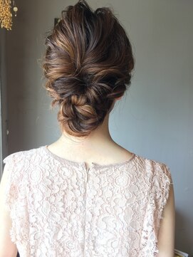 シ オリエンテ(ci OriEnte.) 【ci OriEnte.】ノットヘアーアレンジ♪