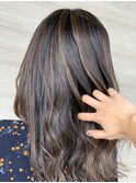 ハイライトたっぷりグレージュカラー☆