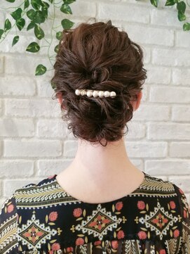 グリッター(Glitter) 【Glitter】下めふわっとシニヨン