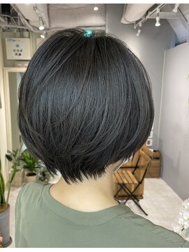 バッカ(BACCA) 【秋髪】白髪染めハイライト×クラシカルボブ  ［大輪］