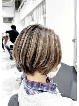 シエラ 心斎橋(CIERA.) CIERA.シャドールーツ×前下がりボブ 30代