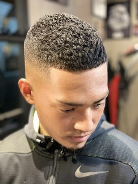 バーバー スタジオ ラフテル(Barber Studio RAFTEL) バズニグロ