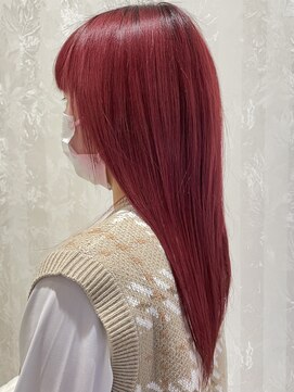 プランタン ミュー 艶々ビビットな赤髪