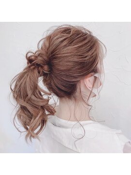 ヘアメイクアンドセットサロン リッコ(Hair make&set salon Ricco) こなれ感ポニーテール