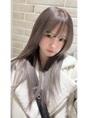 暗いけど地味じゃないグレージュエクステ