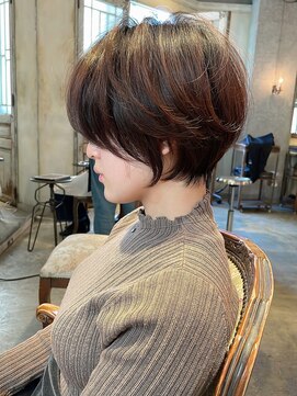 髪質改善と縮毛矯正の専門店 サンティエ(scintiller) 大人綺麗な小顔襟足スッキリショートボブ 30代40代50代
