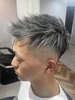 エムドット(M.)&nbsp;スキンフェード&多めハイライト