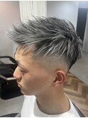 スキンフェード&多めハイライト