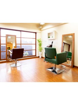 マンツーマンのプライベート空間だからお子様も楽しく過ごせる♪パパママもリラックスしたサロンタイムを♪