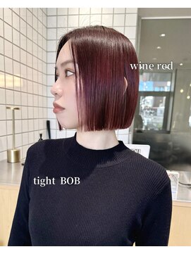 ホロ(hollo) ワインレッド_切りっぱなし_顔周りレイヤー_タッセルボブ