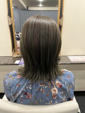 アイズ 渋沢(AIZU) 赤み消しオリーブカラー