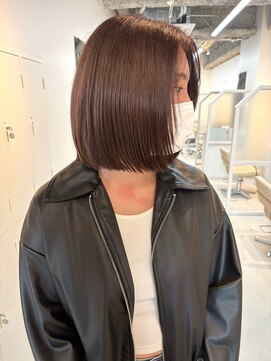 シダ(sida SAIIN) 【高城】10代20代ミルクティーブラウンぱつっとボブ