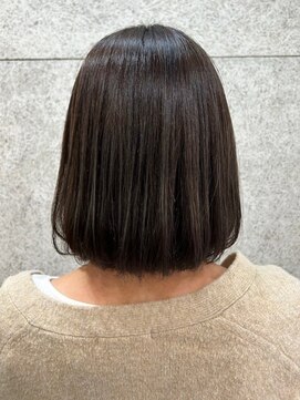 ガーディナ(Gardina) 艶カラー 丸みボブ ブラウンアッシュ 透明感カラー 縮毛矯正