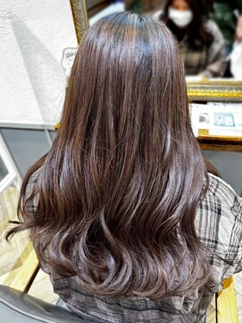 ユーシャンボール(U-CHAMBORD) 透明感ゆるふわロング【寝屋川/髪質改善/白髪ぼかし】