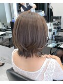 外ハネボブ/レイヤーボブ/オリーブカラー