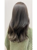 フォート(FORT)&nbsp;レイヤーカット　オリーブグレージュ