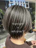 アース 若葉台店(EARTH)&nbsp;若葉台で叶えるショートボブ×ハイライトの立体感カラー