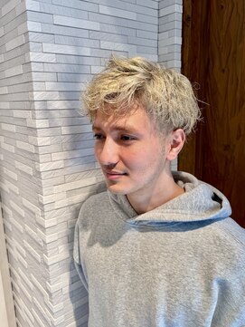 ミノワ(Minowa) カット+ブリーチ+オンカラー