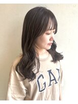 イタクラ 赤道店 (ITAKURA)&nbsp;アッシュグレージュ/顔まわりレイヤー/ロングヘア