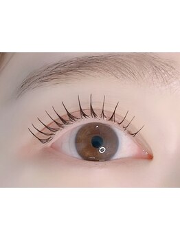 ナチュラル上品な目元にしたい