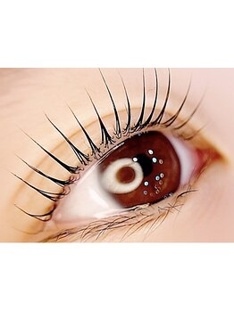 ナチュラル上品な目元にしたい