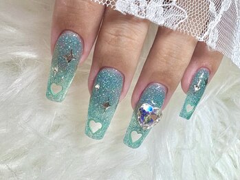 ラヴ バイ シェア(LuV by Share)/ハートのくり抜きネイル