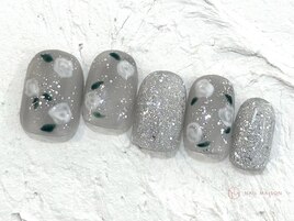 フラワーグレーネイル￥10550