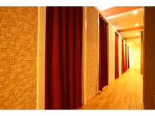 銀座で安い料金で極上な手技を楽しんでいただけます♪全身アロマリンパ+美脚+ヘッド60分4500