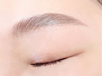 アウレア(aulea)の写真/第一印象は“目元”で変わる★新登場!【セット割】アイブロウ×眉WAX×まつ毛パーマ 10450円→8690円~